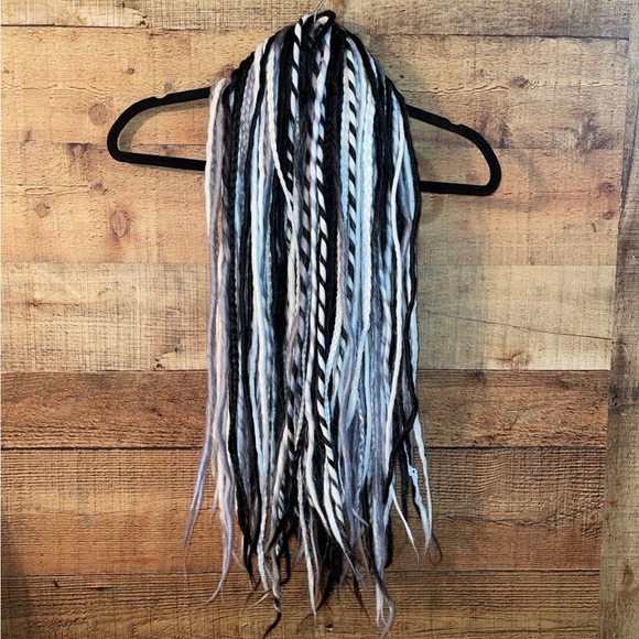 Synthetic Double Ended Dreadlocks - Picture 2 of 7